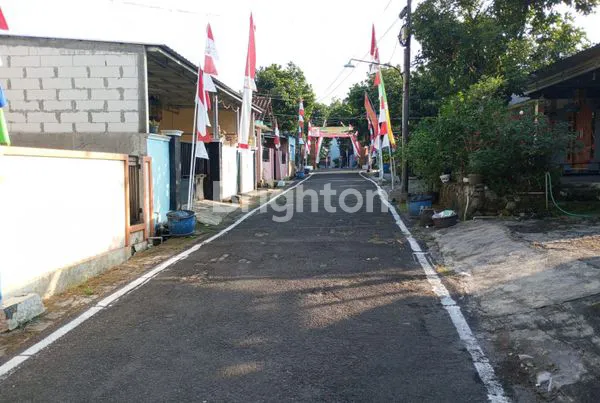image RUMAH LOKASI STRATEGIS DI NGALIHAN (7)