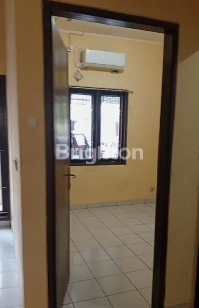 image RUMAH NYAMAN DI ALAM SUTERA DEKAT SEKOLAH SANTA  LAURENSIA (4)