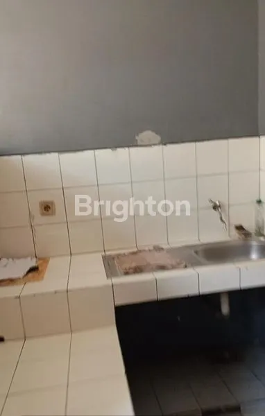 image RUMAH NYAMAN DI ALAM SUTERA DEKAT SEKOLAH SANTA  LAURENSIA (8)