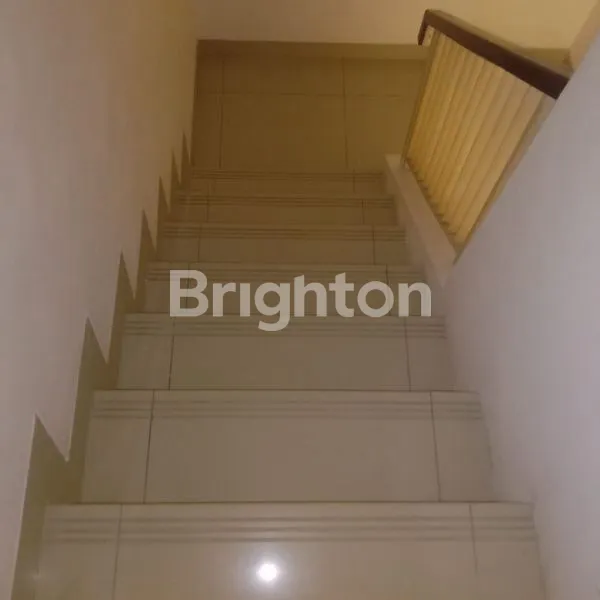 image RUMAH 2 LANTAI RESIDENCE ONE DEKAT BSD (7)