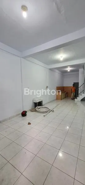 image DIJUAL RUMAH DI JALAN GABUS   2 1/2 TINGKAT SIAP HUNI & TERAWAT  (2)