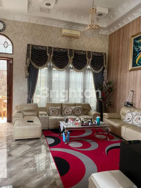 image RUMAH MEWAH 450M² STRATEGIS DEKAT STASIUN DEPOK, 7KT 6KM (2)