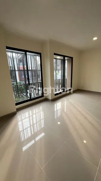 image DIJUAL RUMAH 2 LANTAI BARU CLUSTER LEONORA SYMPHONIA GADING SERPONG (4)