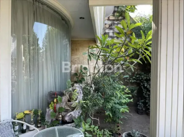 image RUMAH 2 LANTAI TERAWAT & SIAP HUNI, SIMPANG DARMO PERMAI UTARA-SURABAYA (4)