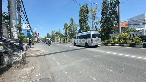 image TOKO STRATEGIS SANUR, 24M² DEKAT PANTAI, RAMAI TURIS (4)