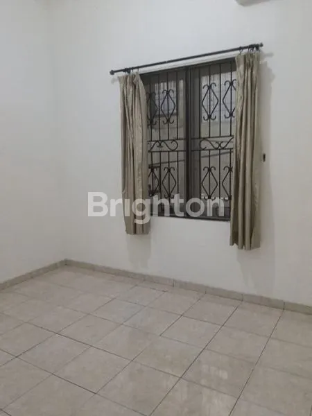 image RUMAH 2 LANTAI GADING ARCADIA SIAP HUNI (8)