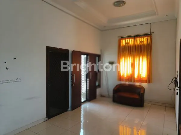 image RUMAH 2 LANTAI GANDENG SEMI FURNISH SHM DI VILLA TAMAN BANDARA DADAP (3)