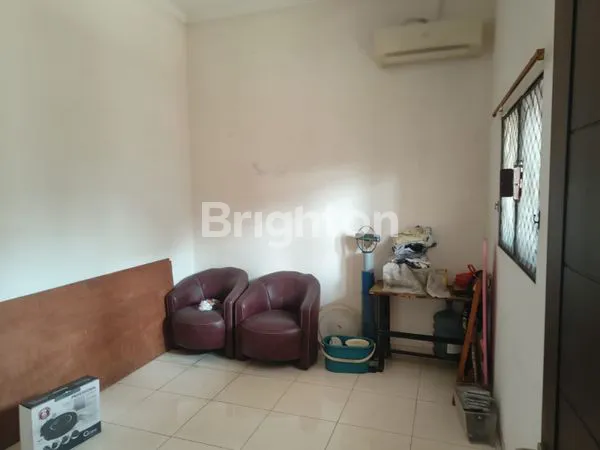image RUMAH 2 LANTAI GANDENG SEMI FURNISH SHM DI VILLA TAMAN BANDARA DADAP (4)