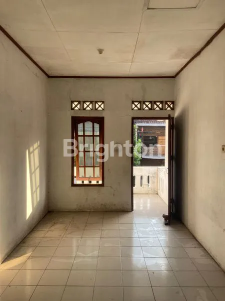 image DIJUAL RUMAH TINGKAT + BANGUNAN (5)