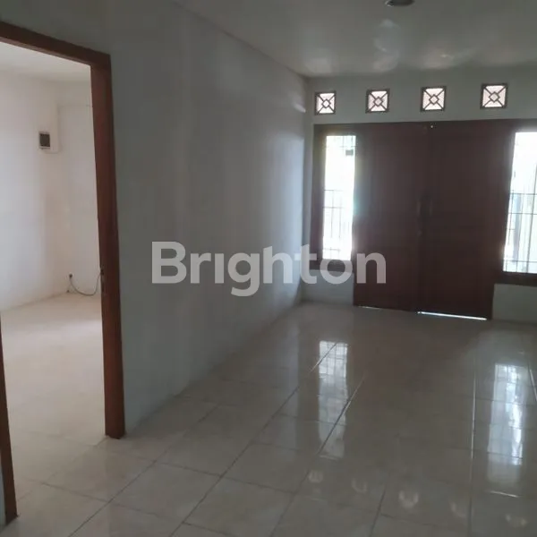 image RUMAH LUAS 4KT DI VETERAN BINTARO, AKSES STRATEGIS (5)