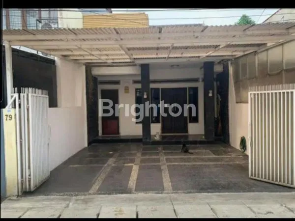 image RUMAH BAGUS ROW 2 MOBIL RADIO DALAM (1)