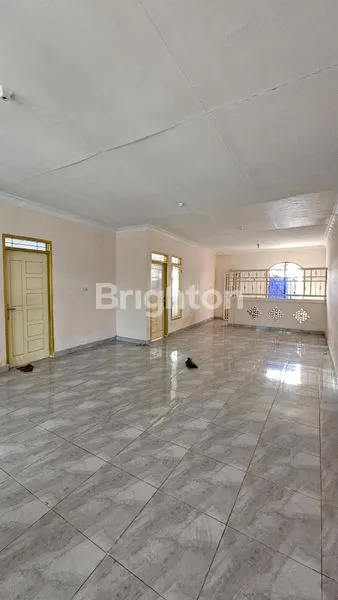 image RUMAH MEWAH 2 LANTAI STRATEGIS DI ARENGKA, 4KT 5KM, SHM (8)