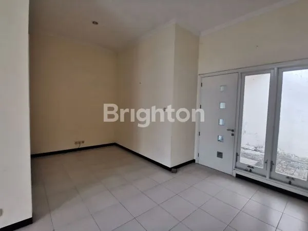 image RUMAH PONDOK TJANDRA. POCAN. PONDOK CHANDRA SIDOARJO. SIAP HUNI. BAGUS. DEKAT TOL. DEKAT JUANDA. DEKAT MERR. DEKAT RUNGKUT (2)