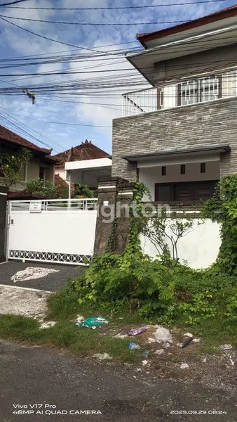 image RUMAH LEGA HALAMAN LUAS DI SEWAKAN (8)