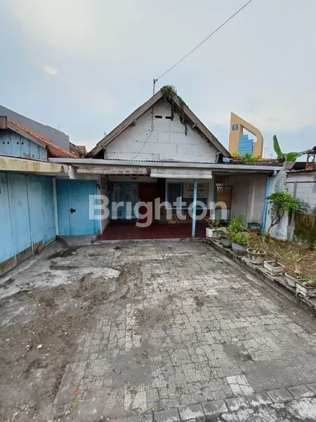 image RUMAH COCOK UNTUK KOST TENGAH KOTA STRATEGIS DEKAT DENGAN UNAIR DAN RS SOETOMO SURABAYA (4)