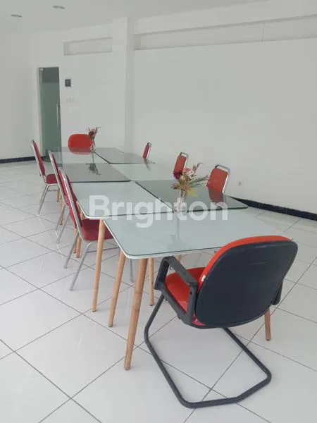 image  KANTOR YANG INI LOKASINYA DAERAH PUTAT STRATEGIS (1)