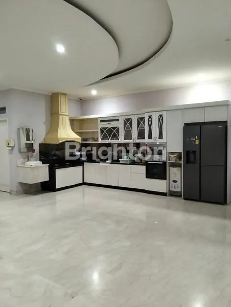 image RUMAH MEWAH LEORA ALAM SUTERA, FULL FURNISHED, DEPAN TAMAN (6)