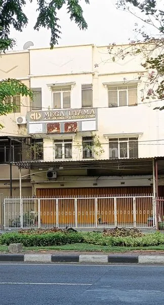 RUKO PREMIUM 3 LANTAI DI RAYA ARJUNO - LOKASI STRATEGIS SHM