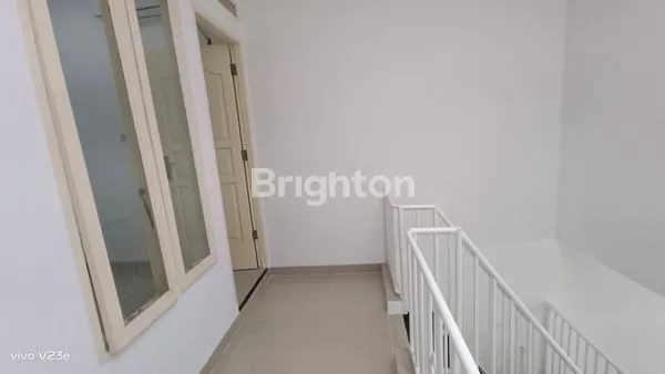 image RUMAH 1 1/2 LANTAI PORIS UNDER 1 MILYAR SIAP HUNI (7)