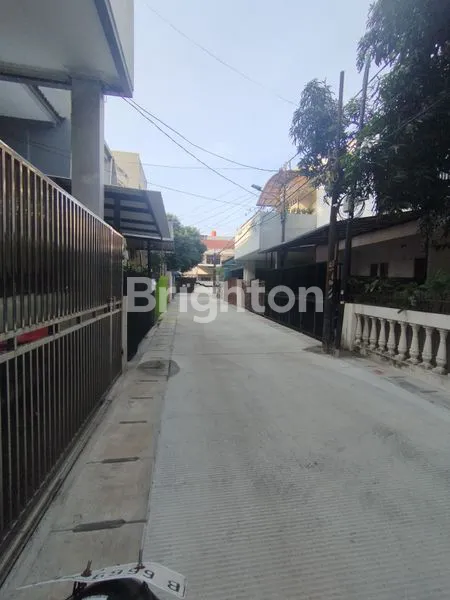 image DI JUAL CEPAT RUMAH 2 LANTAI DI GADING MAS BARAT KELAPA GADING, RAPI DAN SIAP HUNI. (1)