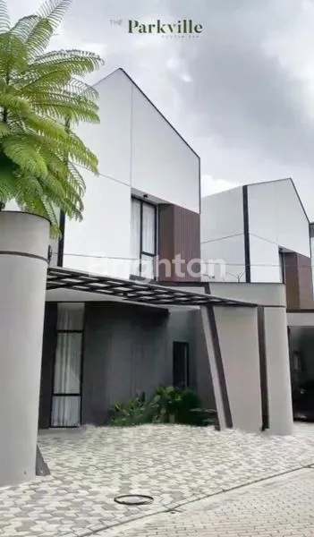 image THE PARKVILLE: HUNIAN MODERN 2 LANTAI DI LOKASI PREMIUM RUMBAI (2)