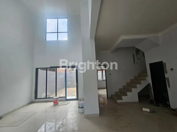 image RUMAH BARU CANTIK MINIMALIS 2 LANTAI DI GRAND CITY (2)