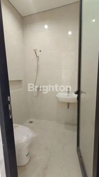 image RUMAH CIAMIK NEW 100% 1 LT SIAP HUNI MINIMALIS MODERN DI PANTAI MENTARI (5)