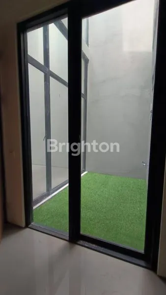 image RUMAH CIAMIK NEW 100% 1 LT SIAP HUNI MINIMALIS MODERN DI PANTAI MENTARI (8)