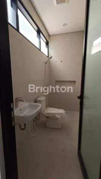 image RUMAH CIAMIK NEW 100% 1 LT SIAP HUNI MINIMALIS MODERN DI PANTAI MENTARI (4)