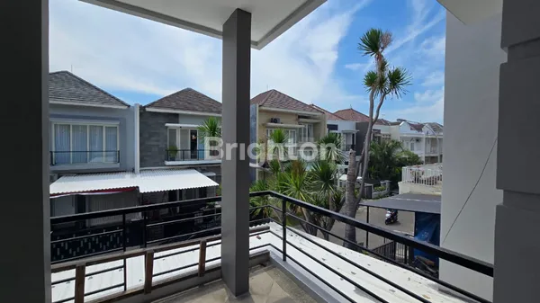 image RUMAH SIAP HUNI FULL FURNISHED SANDIEGO PAKUWON CITY SURABAYA (3)