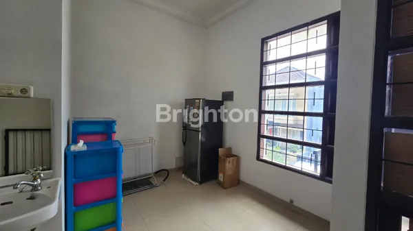 image RUMAH SIAP HUNI FULL FURNISHED SANDIEGO PAKUWON CITY SURABAYA (4)