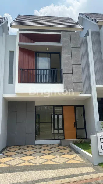 image RUMAH 2 LANTAI 3 KAMAR TIPE BARU PERUMAHAN DE CASABLANCA MALANG SEJUK ASRI ONE GATE SYSTEM (2)