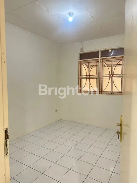 image RUMAH STRATEGIS SELANGKAH MENUJU TOL DI SENTUL BOGOR (5)