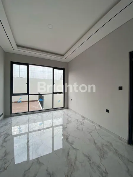 image RUMAH MANYAR MINIMALIS 260M² DEKAT SEKOLAH PETRA, GALAXY MALL, KLAMPIS (6)