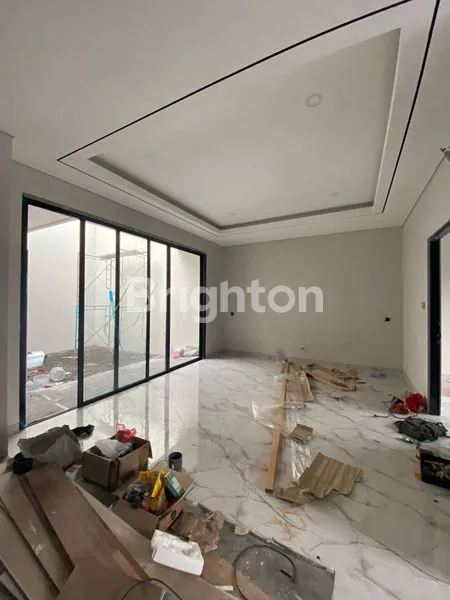 image RUMAH MANYAR MINIMALIS 260M² DEKAT SEKOLAH PETRA, GALAXY MALL, KLAMPIS (8)
