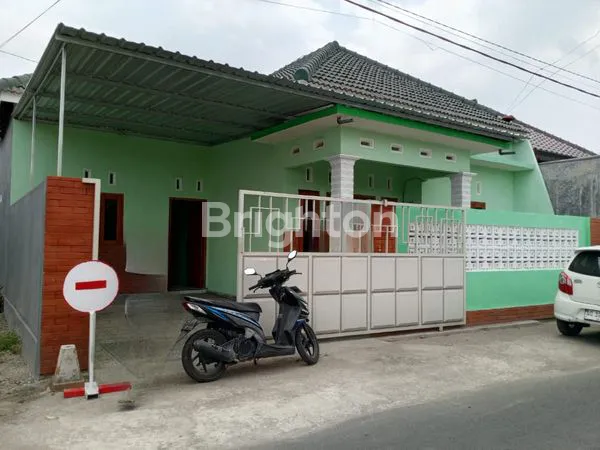 image HUNIAN MINIMALIS DEKAT SIMPANG LIMA GUMUL, AKSES JALAN RAYA (1)