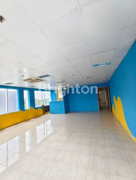 image KANTOR SIAP PAKAI LOKASI DI PUSAT KOTA SLAMET RIYADI (2)