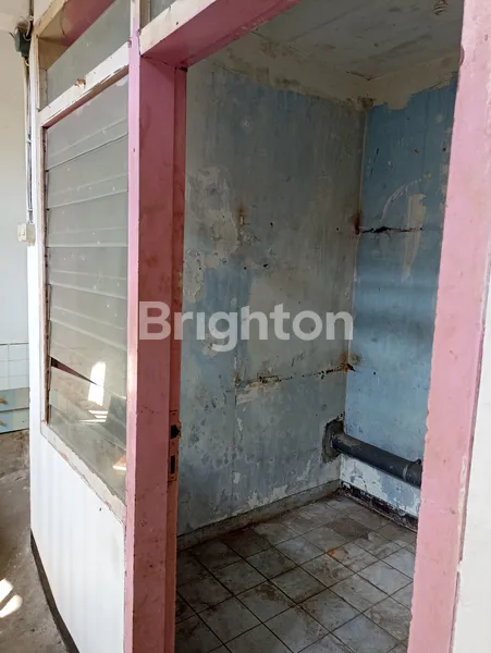 image RUMAH 1.5 LANTAI KLAMPIS SURABAYA DEKAT SEKALI KE RAYA MERR DAN JALAN BESAR (6)