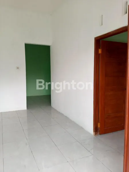 image HUNIAN MINIMALIS DEKAT SIMPANG LIMA GUMUL, AKSES JALAN RAYA (4)