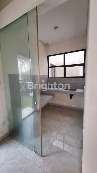 image RUMAH MODERN 2 LANTAI 5 AC DI LAVON SWAN CITY (3)