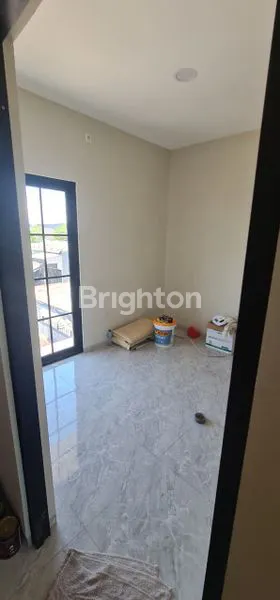 image BARU GRESSS RUMAH 2 LANTAI MEDOKAN AYU (3)