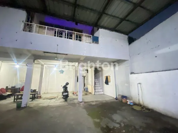 TANAH + BANGUNAN STRATEGIS PINGGIR JALAN DI JAGAKARSA 128M²