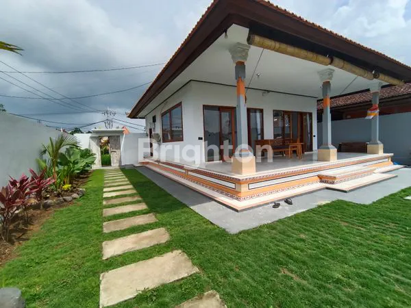 RUMAH ASRI BERNUANSA SAWAH DEKAT PANTAI NYANYI – FULL FURNISHED.
