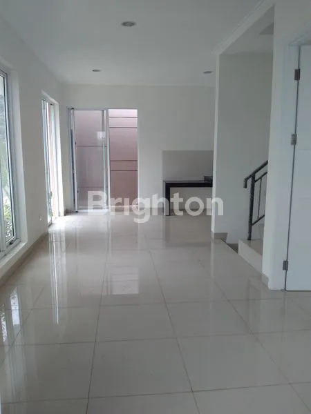 image RUMAH HOOK 2 LANTAI, ASRI DAN NYAMAN UNTUK TINGGAL DI GREEN PURI RESIDENCE (6)