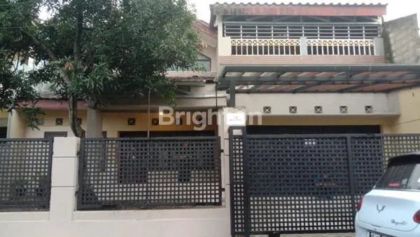 image RUMAH TERAWAT 2 LANTAI DI BOGOR, HARGA DI BAWAH NJOP (1)