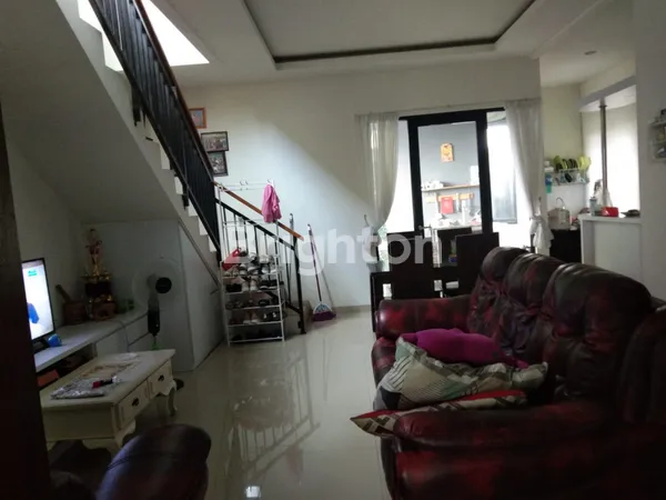 image RUMAH CANTIK DAN NYAMAN SIAP HUNI .DEKAT DANAU DI PETUKANGAN SELATAN  JAKARTA SELATAN  (6)