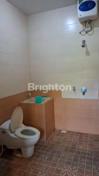 image RUMAH 2 LT DENGAN NILAI INVESTASI TINGGI TAMAN YASMIN (5)