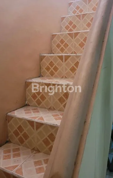 image RUMAH STRATEGIS DI SIMPANG DARMO (5)