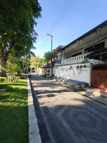image RUMAH SIAP HUNI DI JALAN KESUMBA (6)