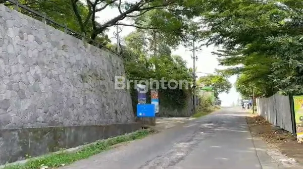 image RUMAH VILLA MODERN DENGAN HALAMAN LUAS DI PANDAAN – DESA DUREN SEWU, SIAP HUNI ! (8)